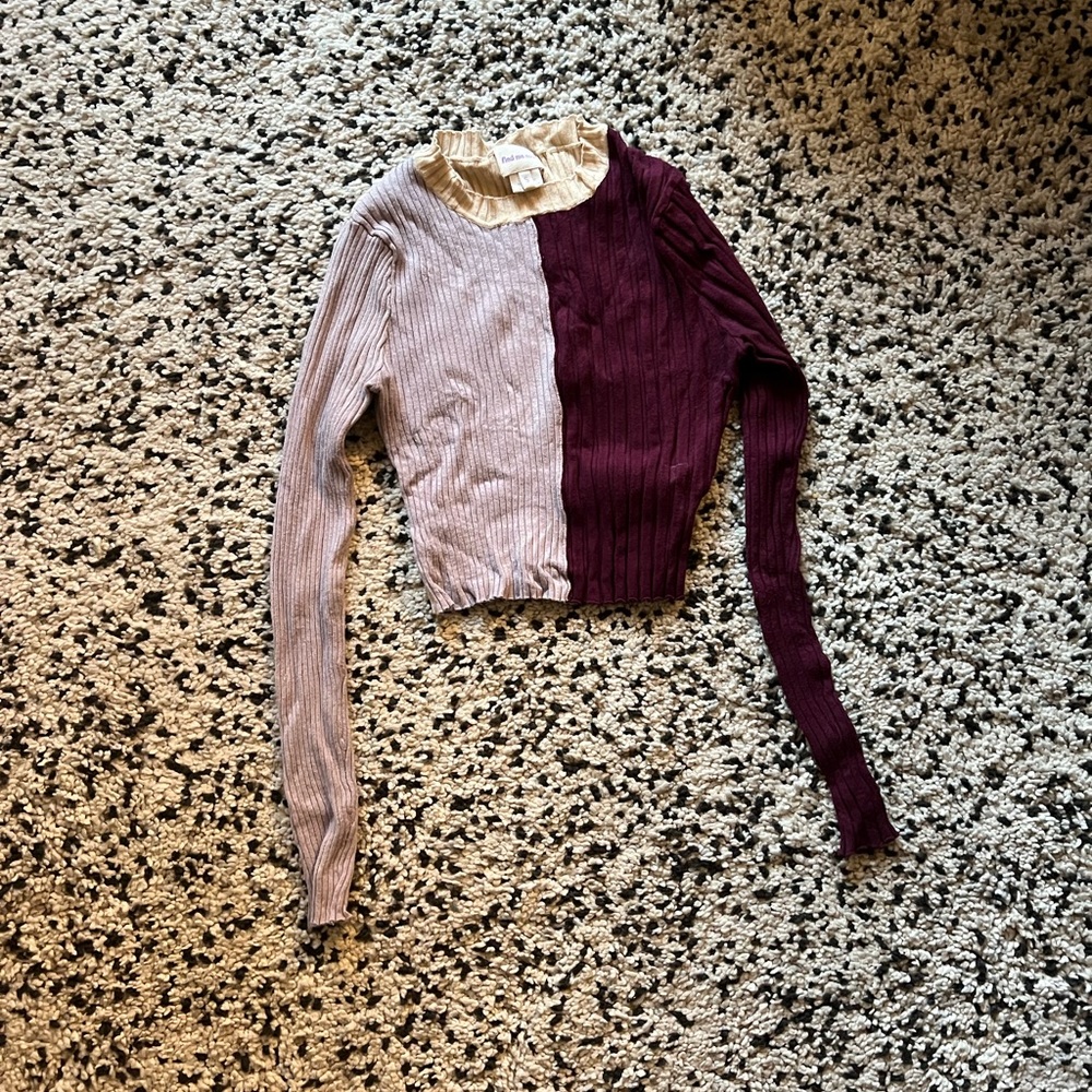 Find Me Now long sleeve crop